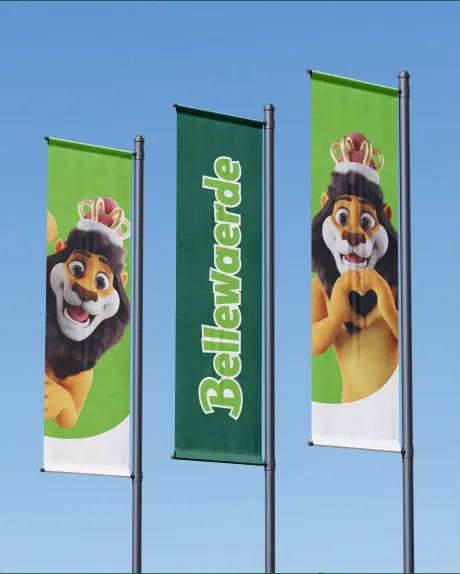 Vlaggen nieuw logo en nieuwe leeuw